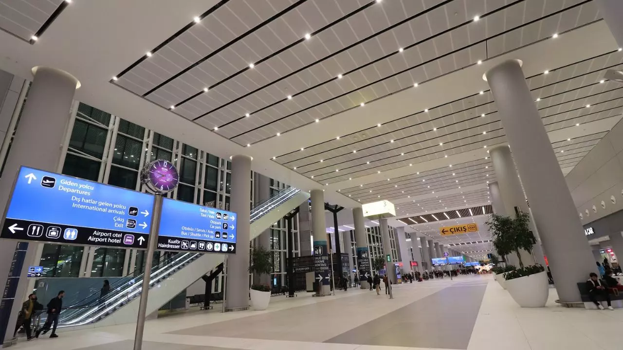 Delta Airlines MIA Terminal – Miami International Airport 