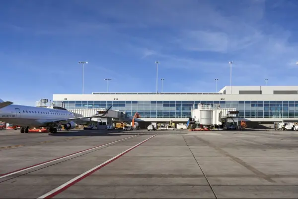 Denver International Airport (DEN)