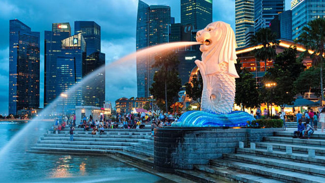 Emirates Singapore Office