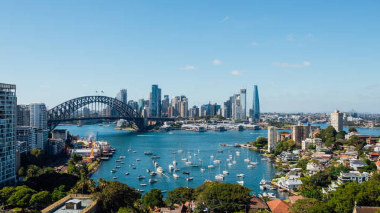 Qatar Airways Sydney Office
