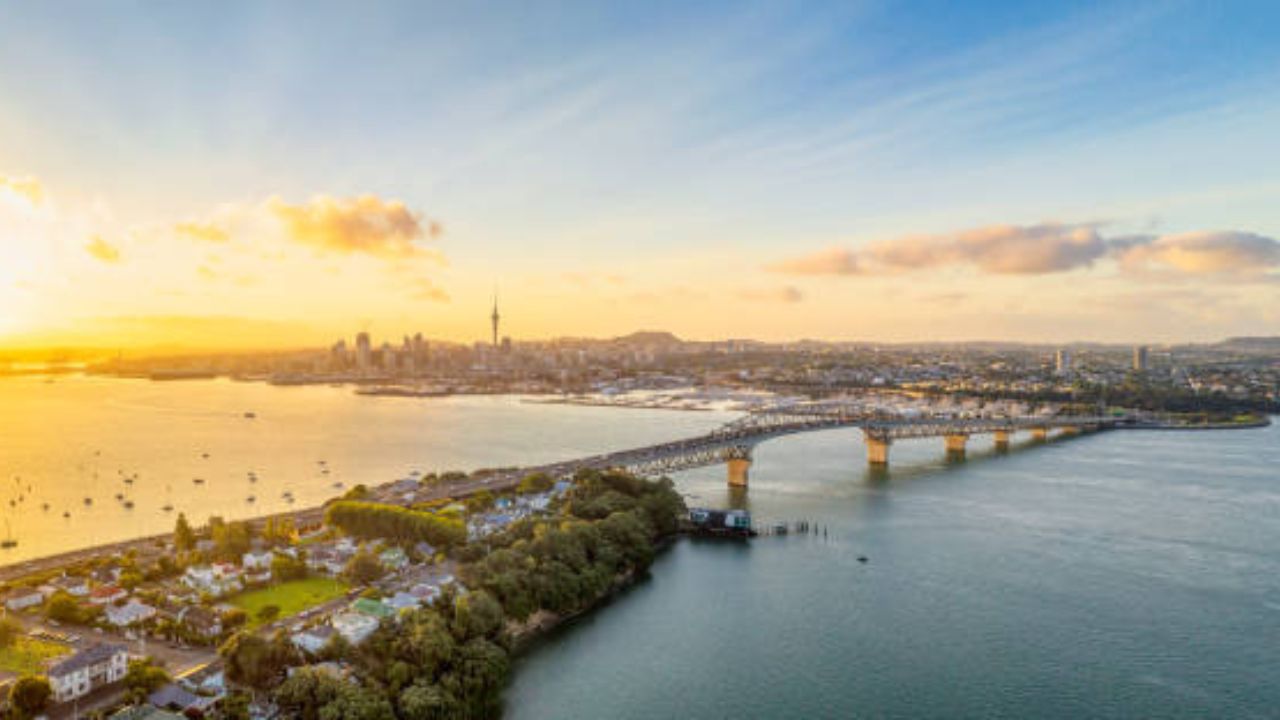 Qatar Airways Auckland Office