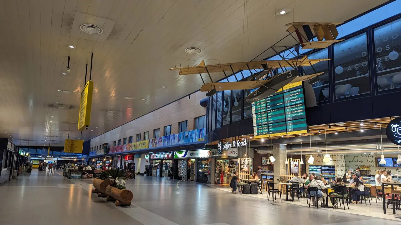 Ponta Delgada–João Paulo II Airport (PDL)