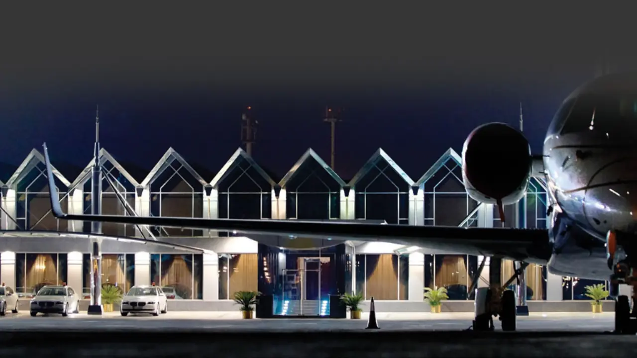 Abu Dhabi Al Bateen Executive Airport (AZI)