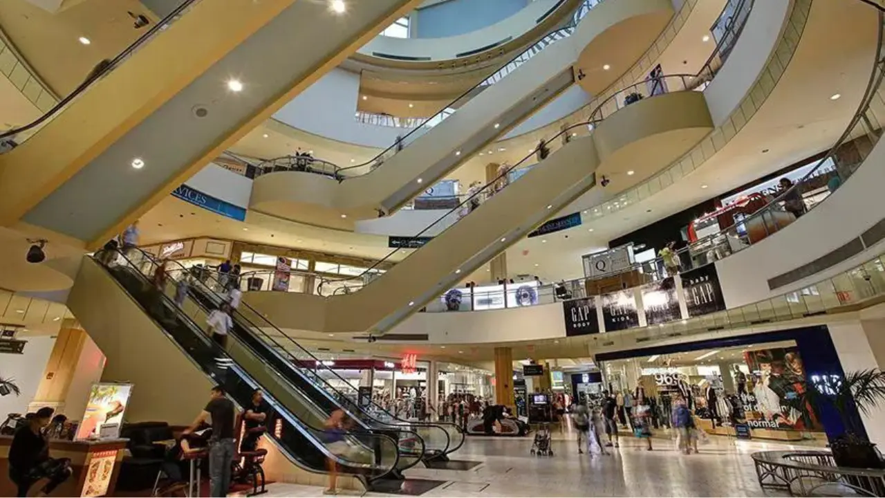 Queens Center Mall close to Kennedy Airport