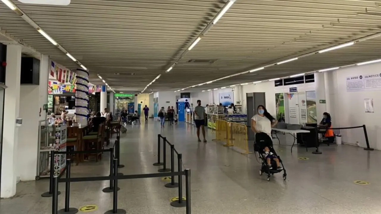 Roatan International Airport (RTB)