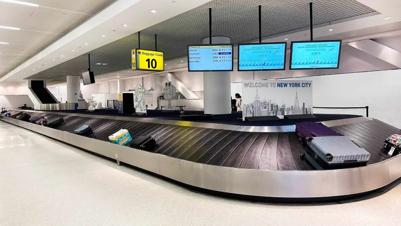 Atlanta Airport Baggage Claim at Terminals