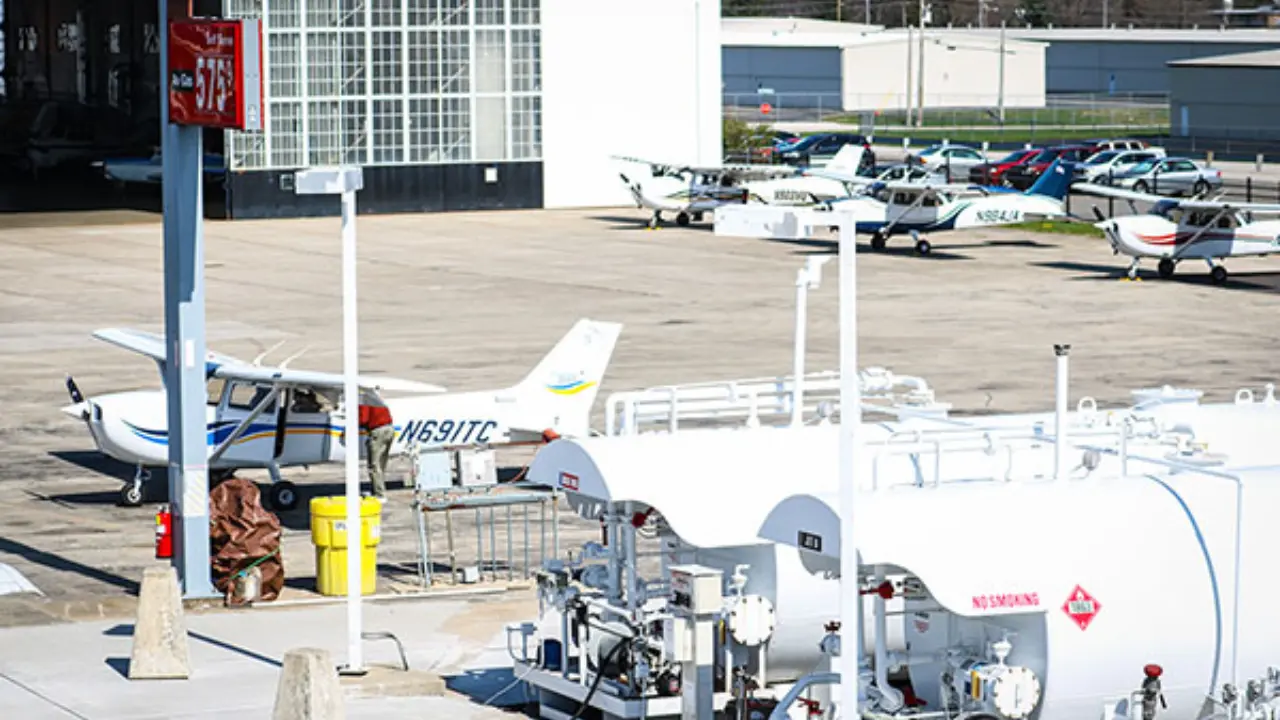 Adelanto Airport (52CL)
