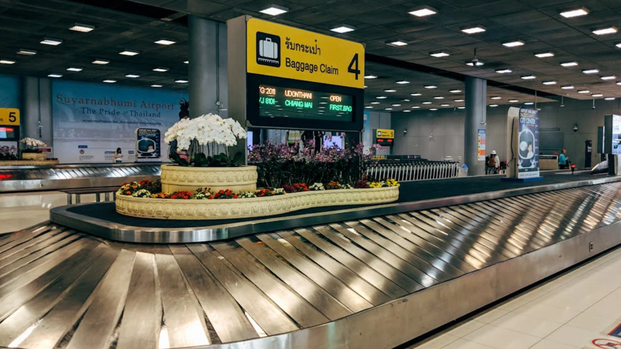 ORD Airport Baggage Claim at Terminals
