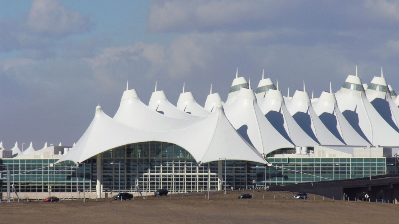 Denver International Airport (DEN)