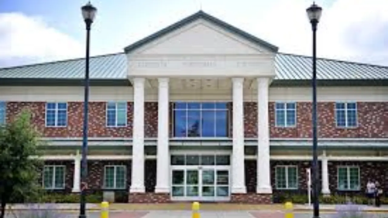 Augusta State Airport (AUG)