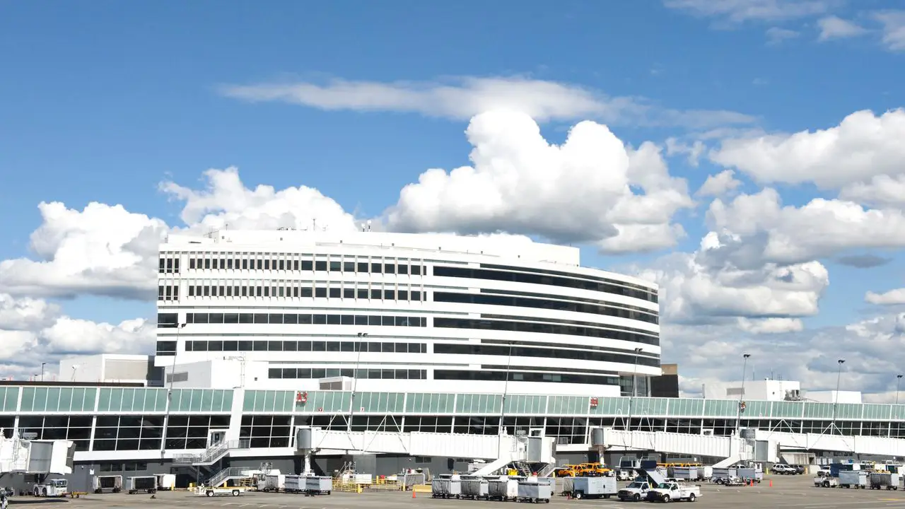 Seattle Tacoma International Airport (SEA) Guide - AirwaysAirports