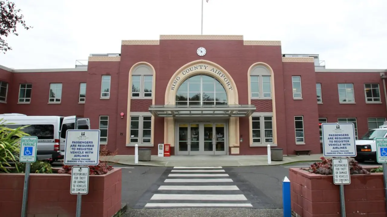 King County International Airport (BFI)