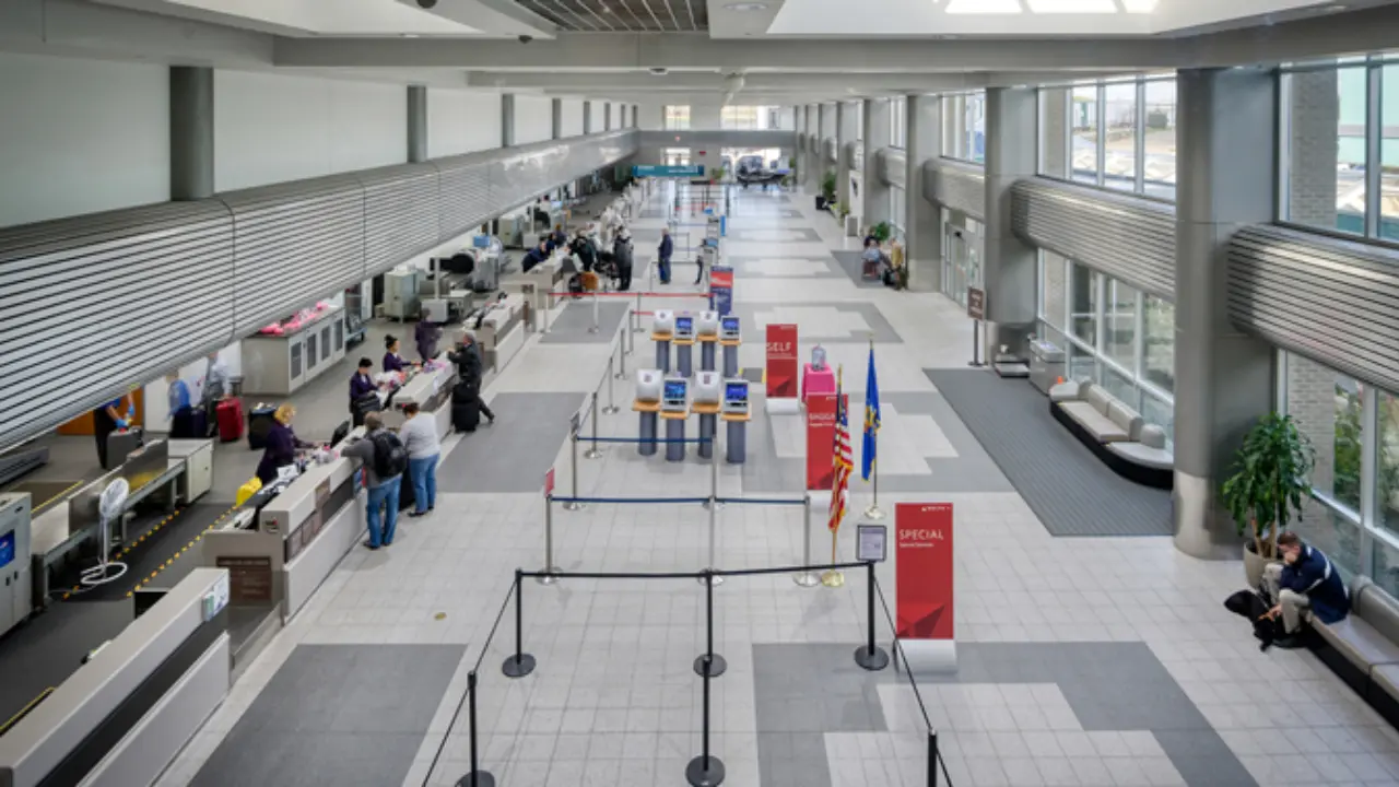 Green Bay Austin Straubel International Airport (GRB)