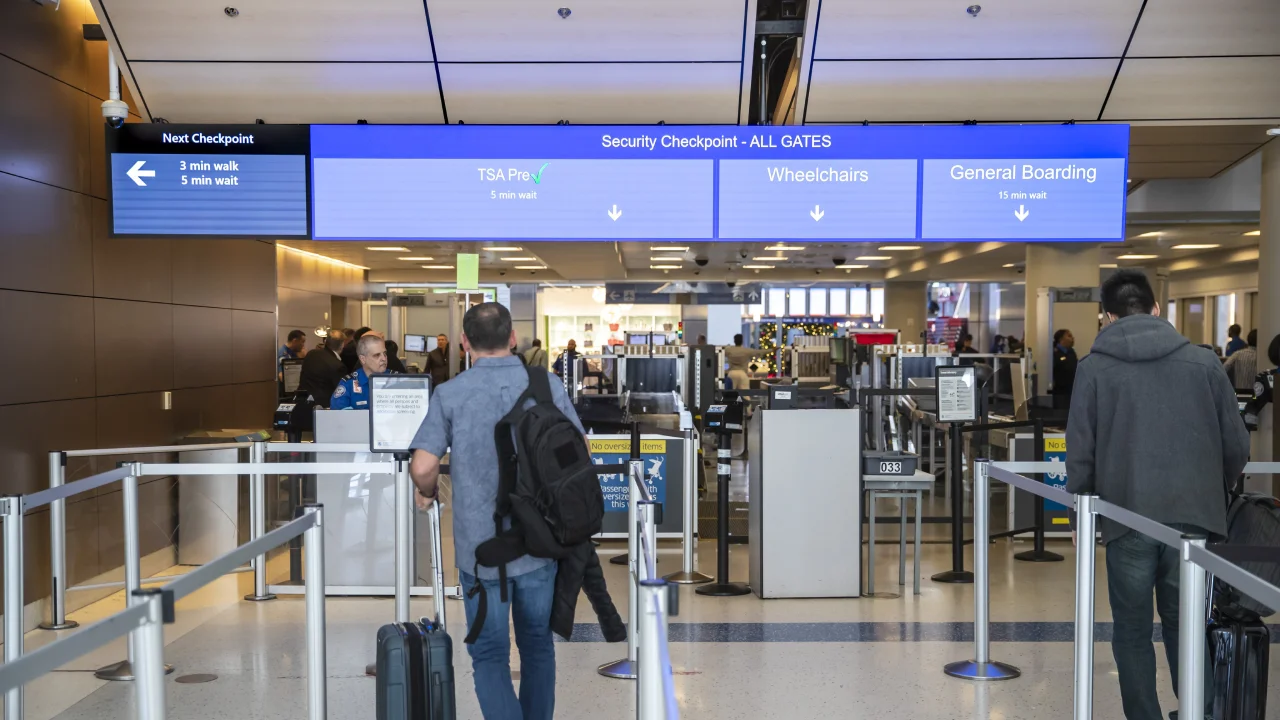 Dallas Fort Worth Airport (DFW) Security Wait Times & TSA Details