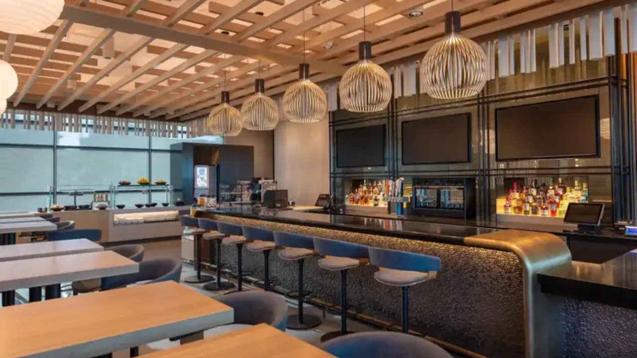 LAX Airport American Airlines Admirals Club