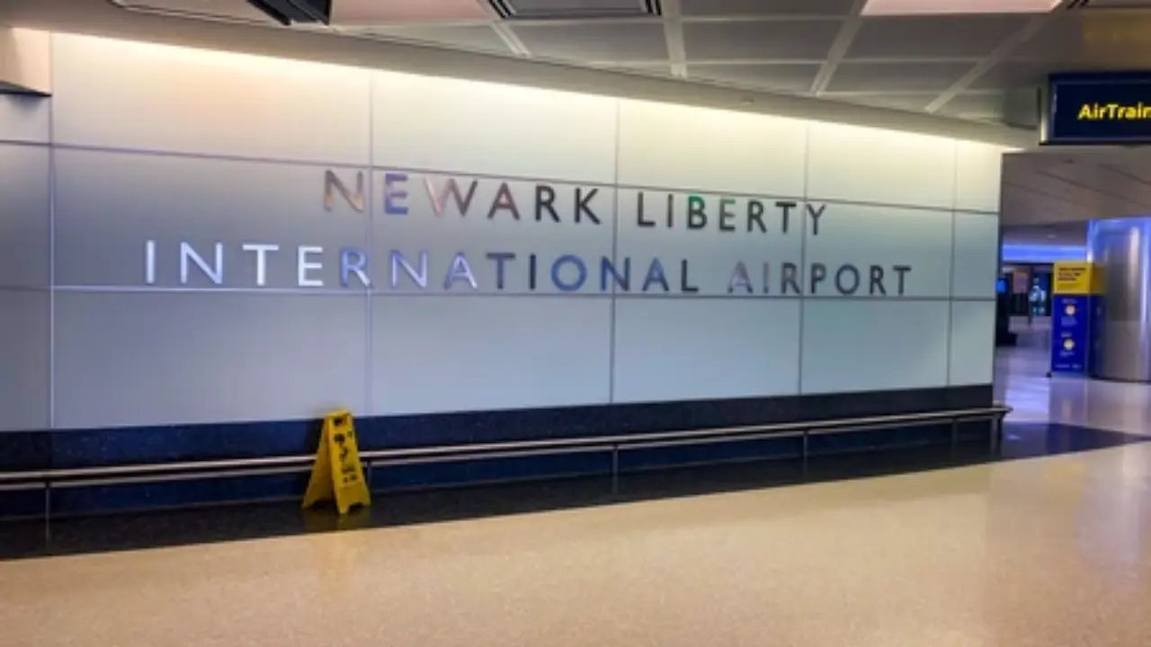 Newark Liberty International Airport (EWR)