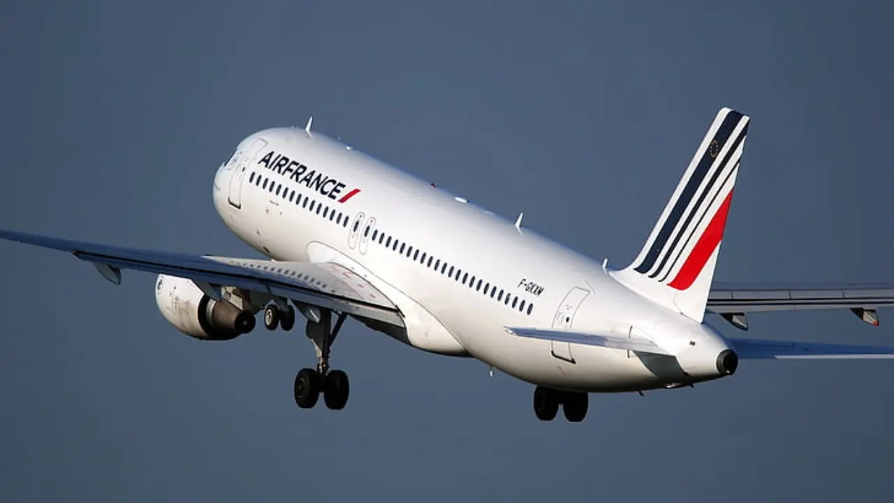 Air France flying to Spain