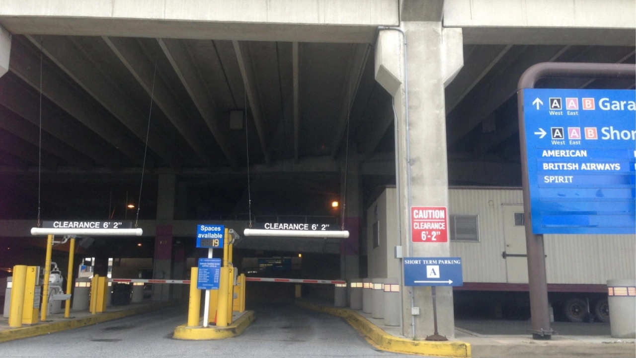 Philadelphia International Airport (PHL) Parking AirwaysAirports