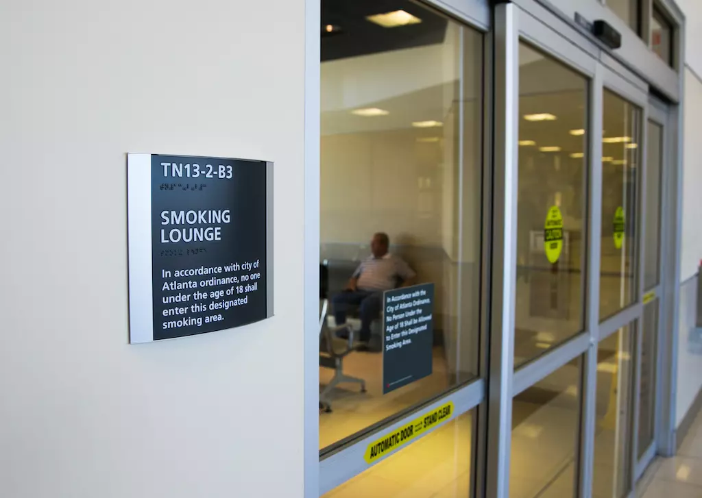 Hartsfield-Jackson Atlanta International Airport (ATL) Smoking Areas