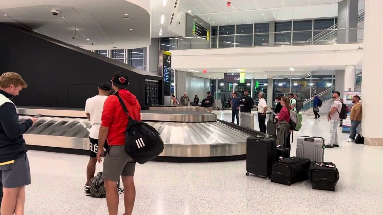 ewr baggage claim at terminals