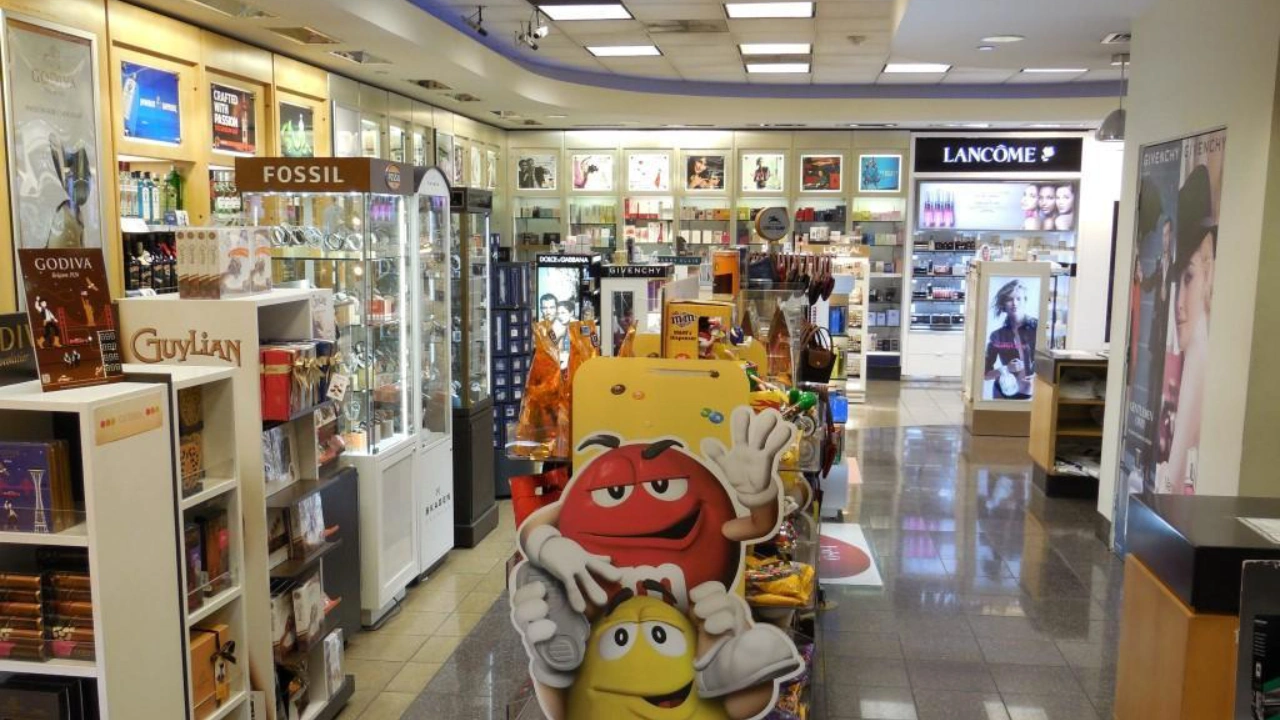 Buy Cigarettes at Dulles International Airport for smoke