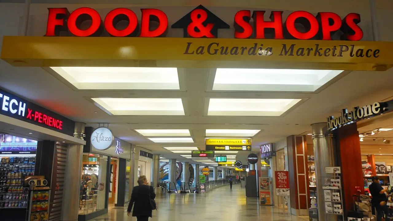 LGA Airport Terminal B Restaurants