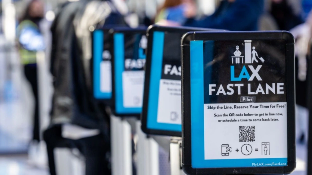 LAX Fast Lane Wait Times
