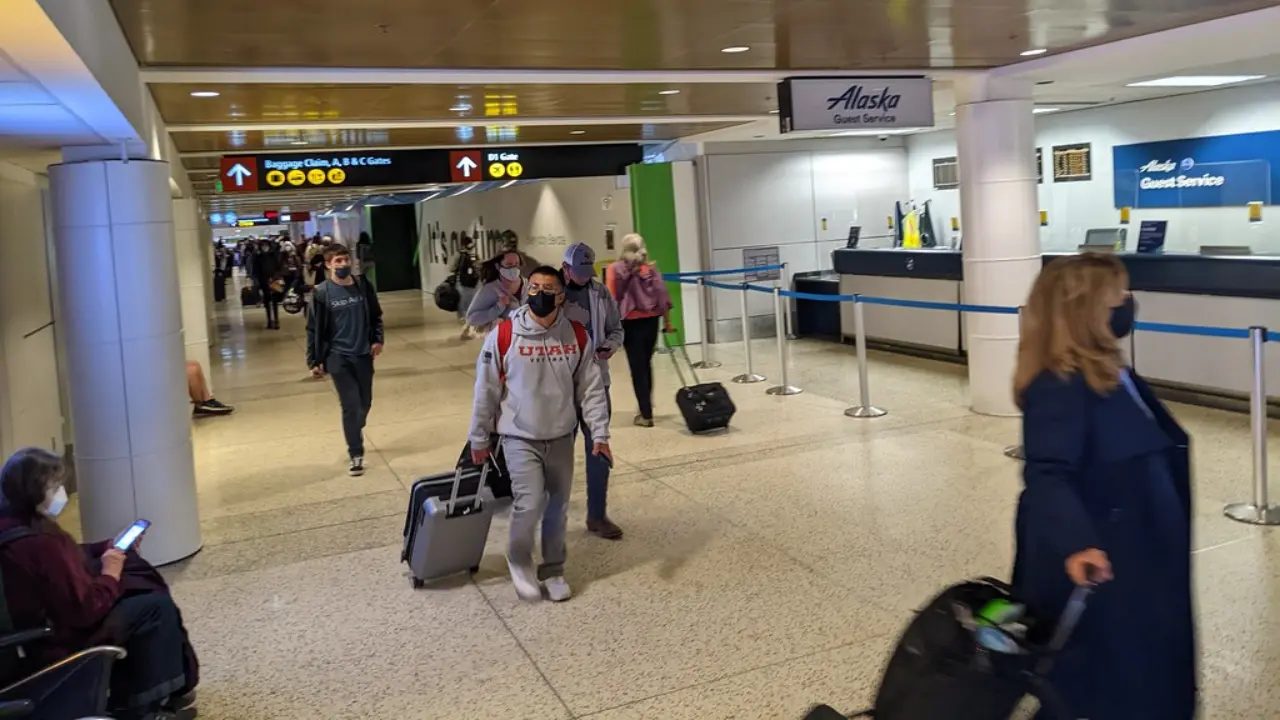 Seattle-Tacoma Airport (SEA) Baggage Claim & Carosuel