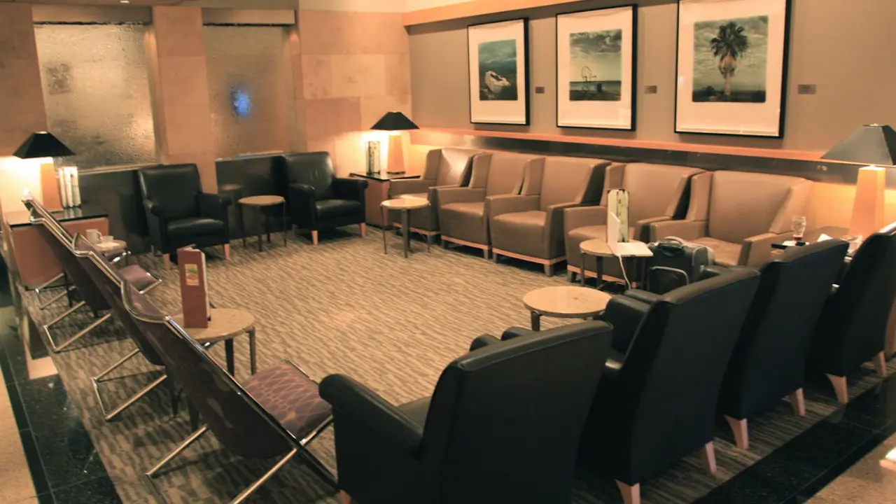 Denver International Airport (DEN) Lounges