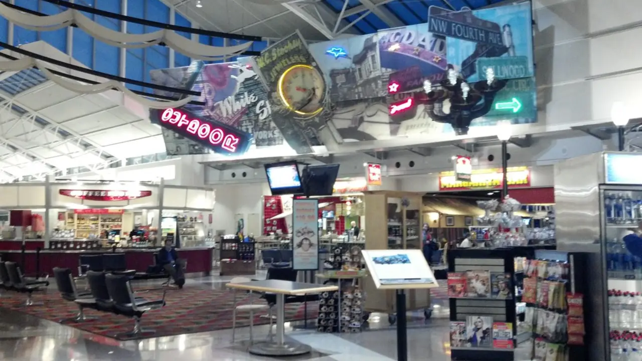 Portland International Airport (PDX) Shops & Stores