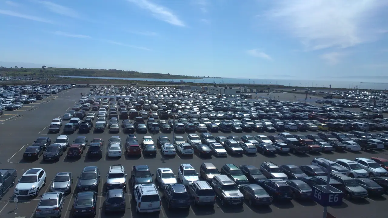 Parking at Oakland International Airport (OAK)