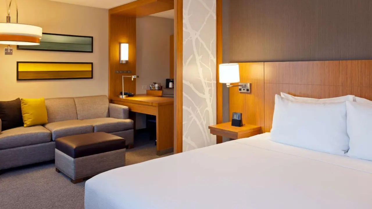 Hotels at Chicago Midway International Airport (MDW)