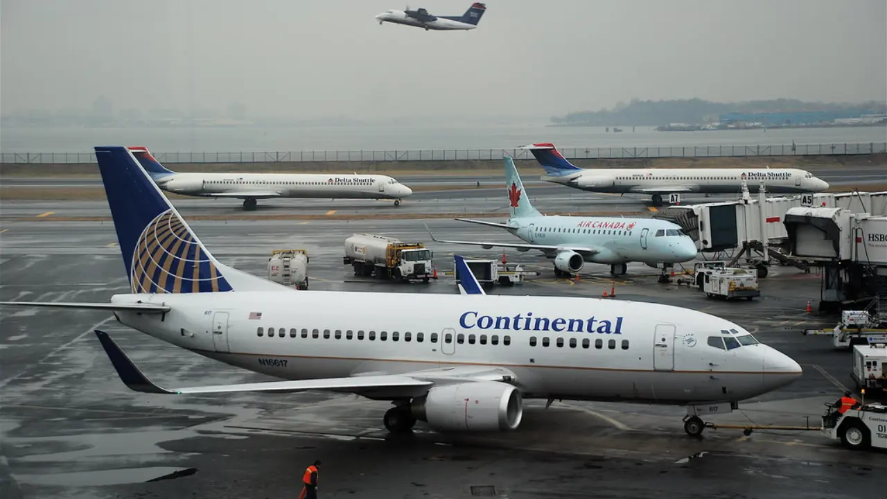 Airlines at LaGuardia Airport (LGA)