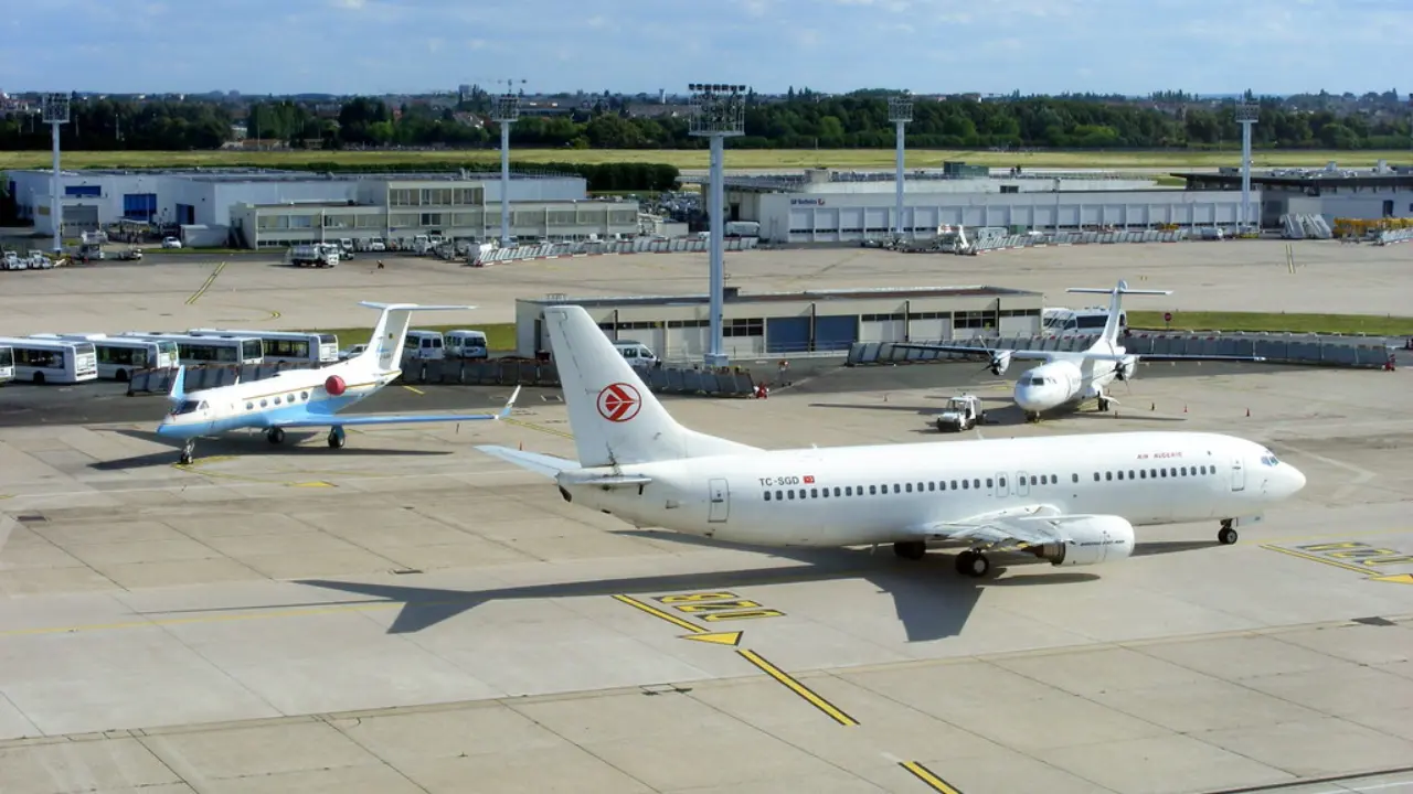 Airlines at Paris Orly Intl. Airport (ORY) | Terminal Information