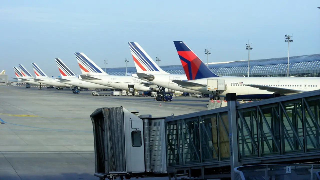 Airlines at Charles de Gaulle Airport (CDG) | Terminal information