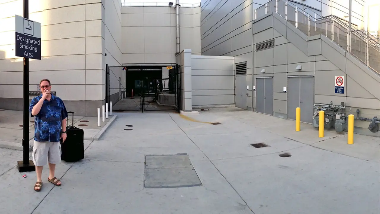 Smoking Area at Los Angeles International Airport (LAX)