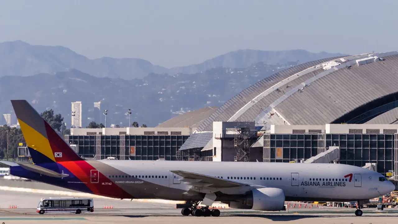 Asiana Airlines Terminal at Los Angeles Intl. Airport (LAX)
