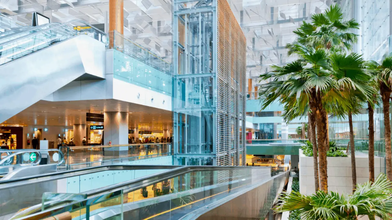 Singapore Changi Airport (SIN)