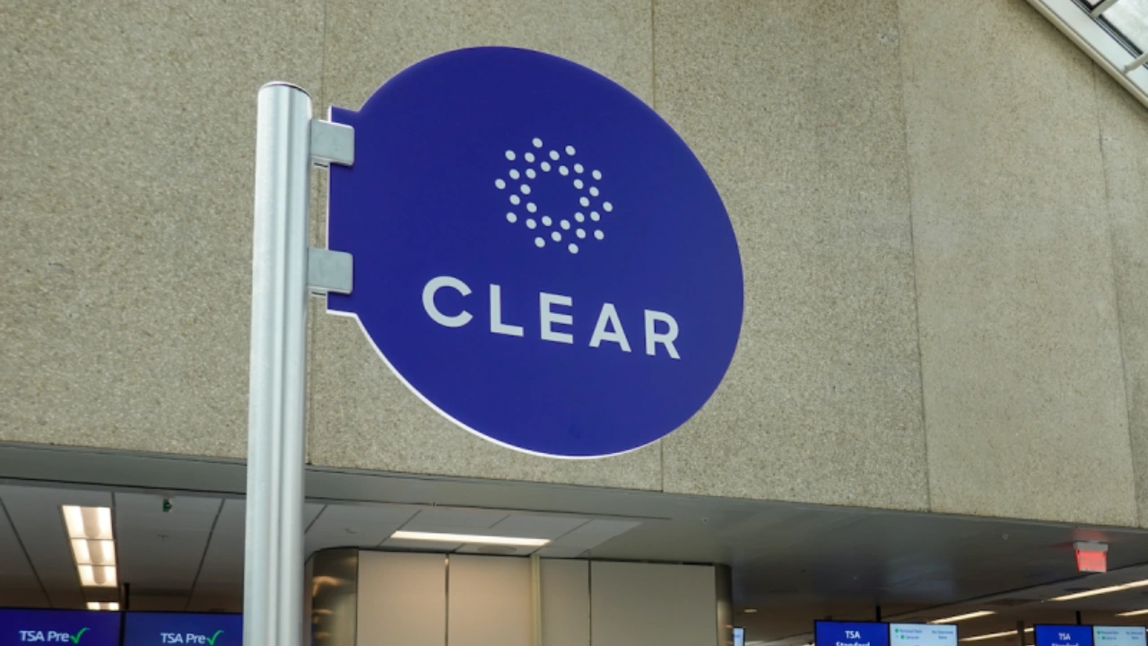 Does Orlando Airport have CLEAR