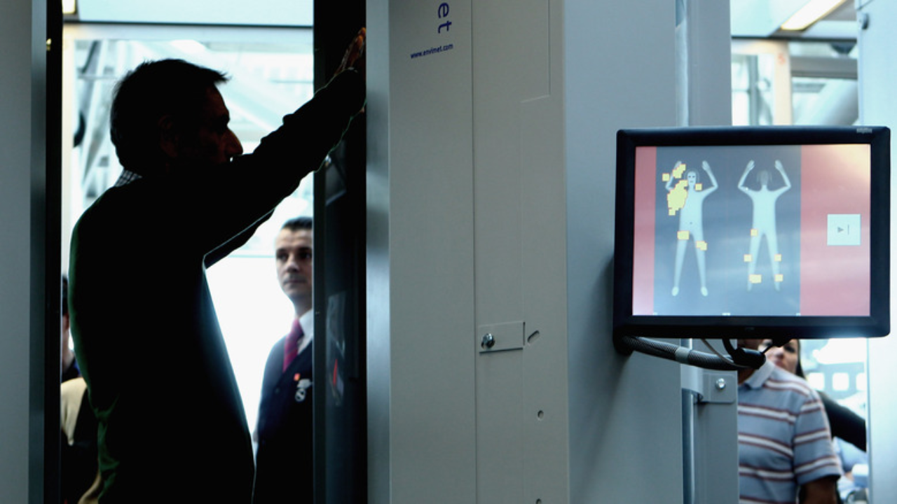 How does Airport Security Clear TSA Scanner Work