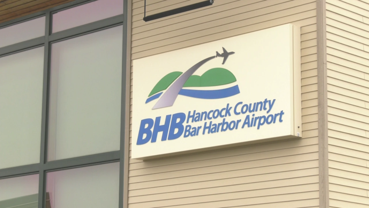 Hancock County–Bar Harbor Airport