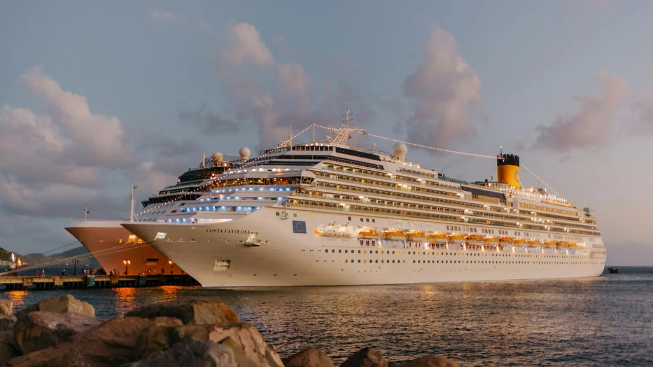 Comparison of cruise ship speeds under different conditions