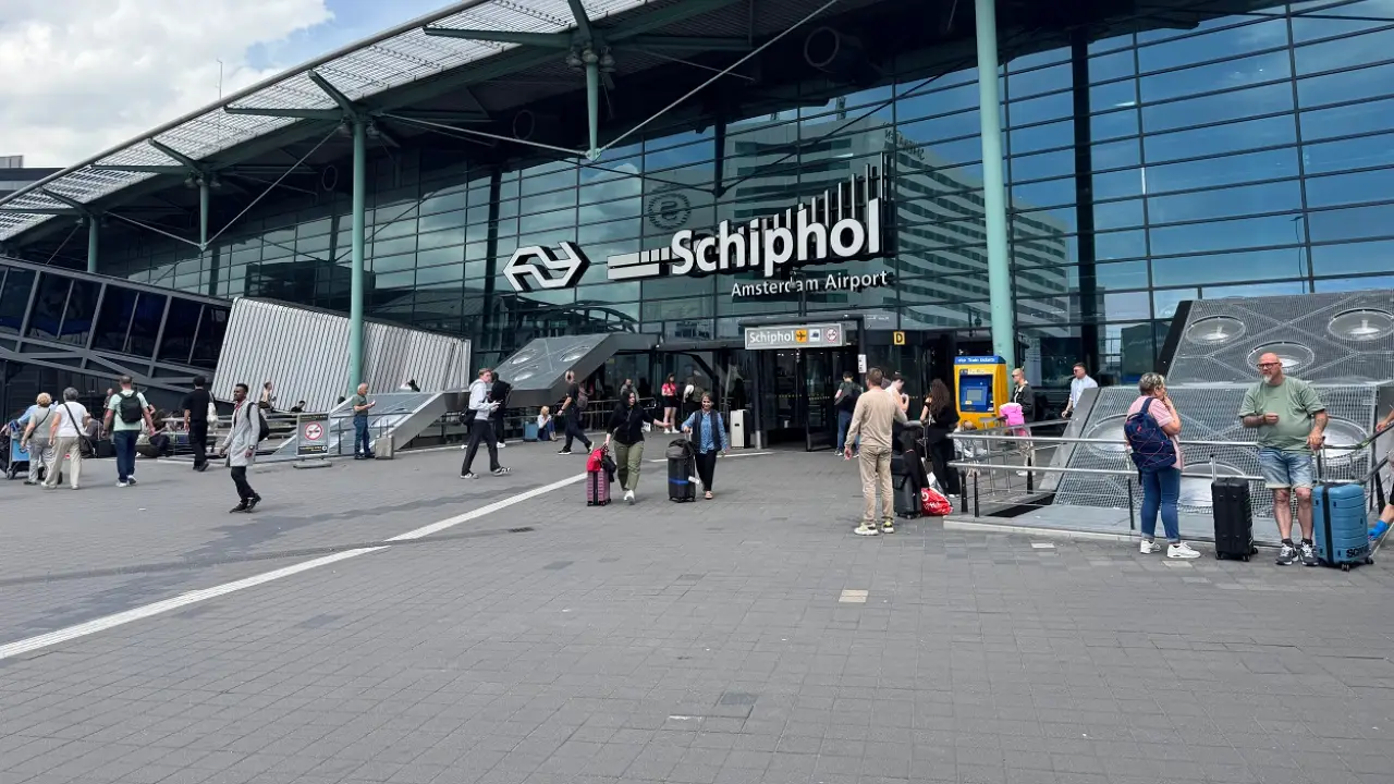 Amsterdam Airport Smoking Area