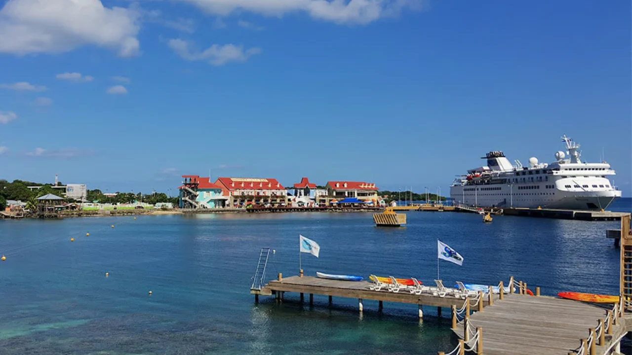 Roatan Cruise Ports