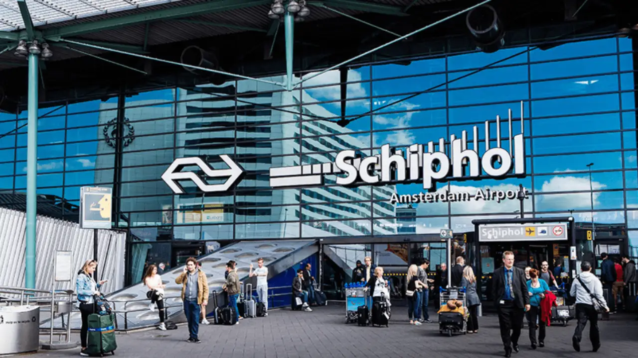 AMS Airport Wait Times