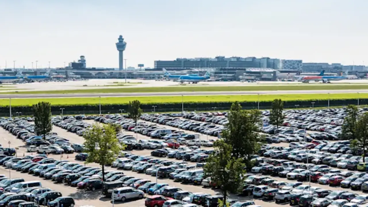 AMS Airport Parking Facilities