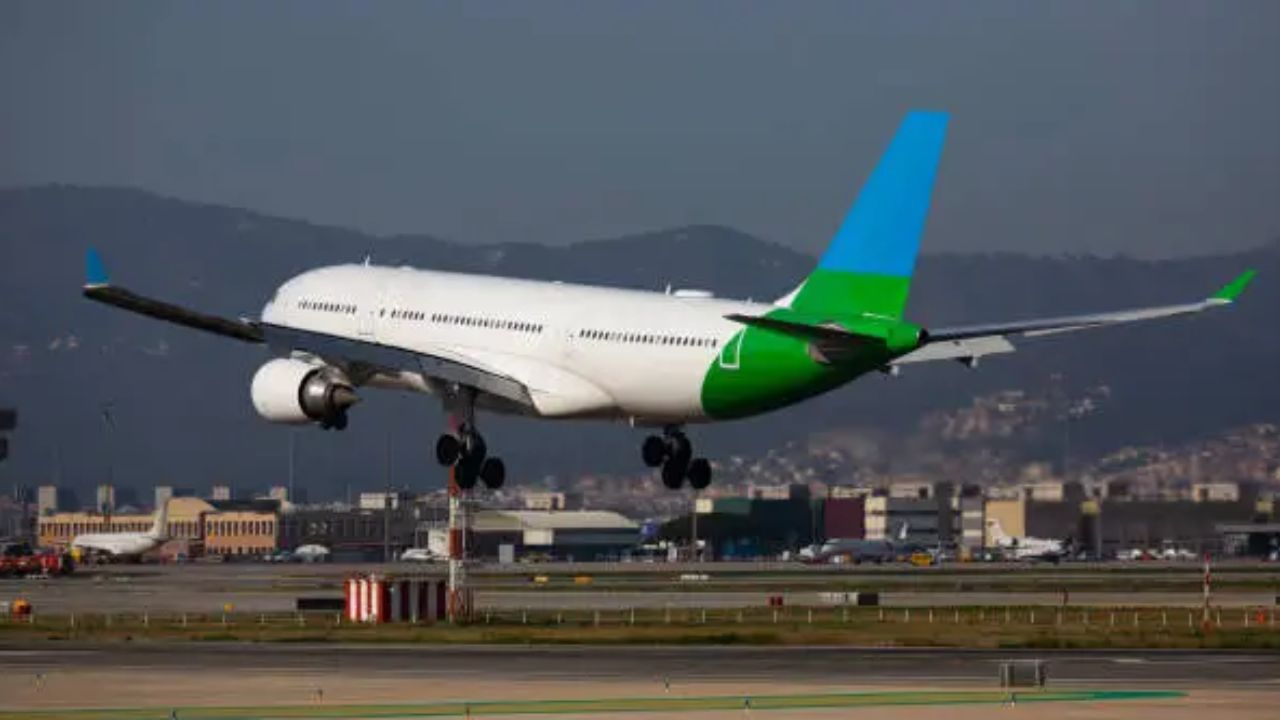 Cathay Pacific is the best airline to fly to china