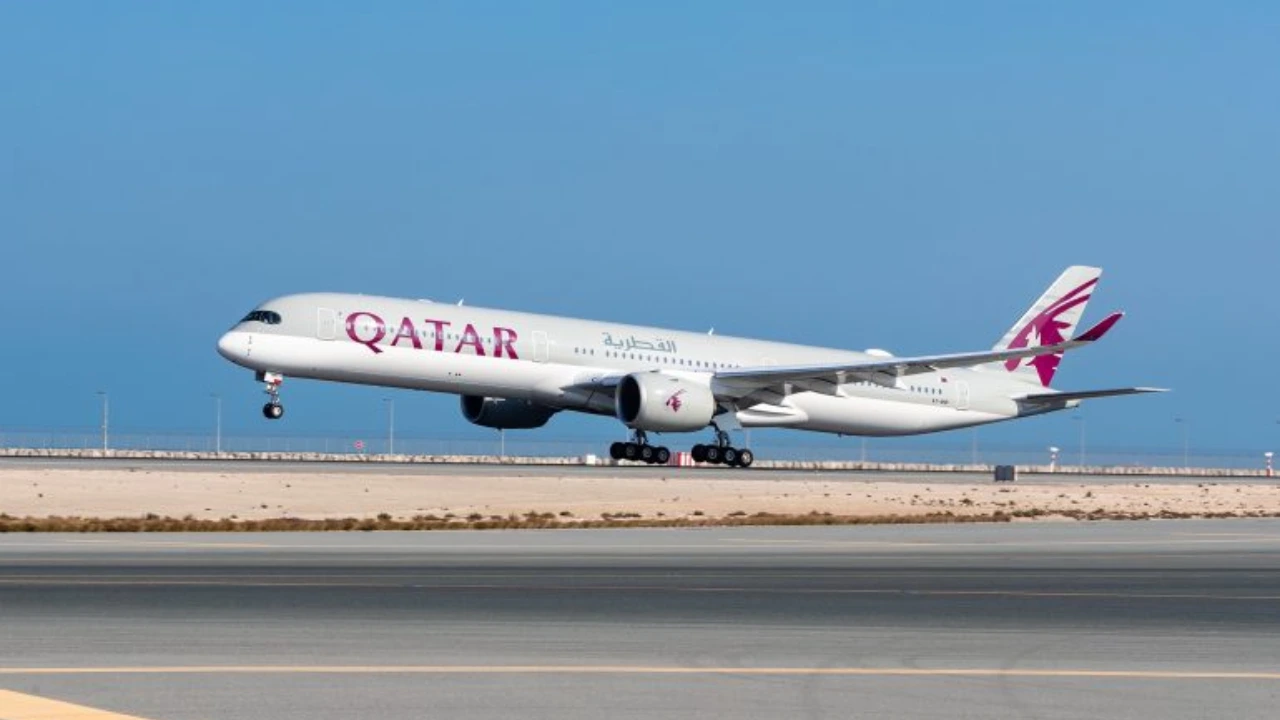 Tip showing early flight booking helps maximize Qatar Airways student fare savings