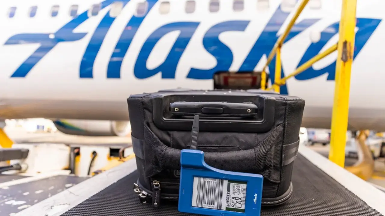 alaska airlines baggage policy