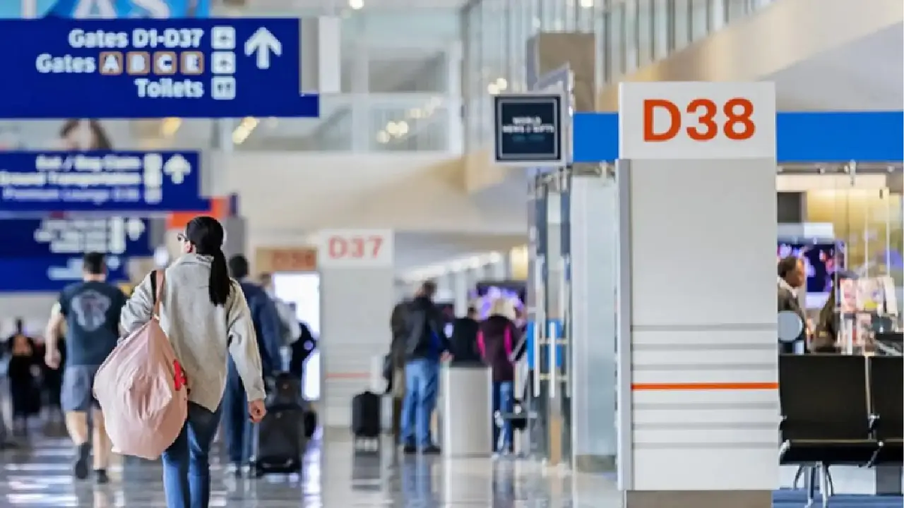 Sun Country DFW Arrivals Terminal D